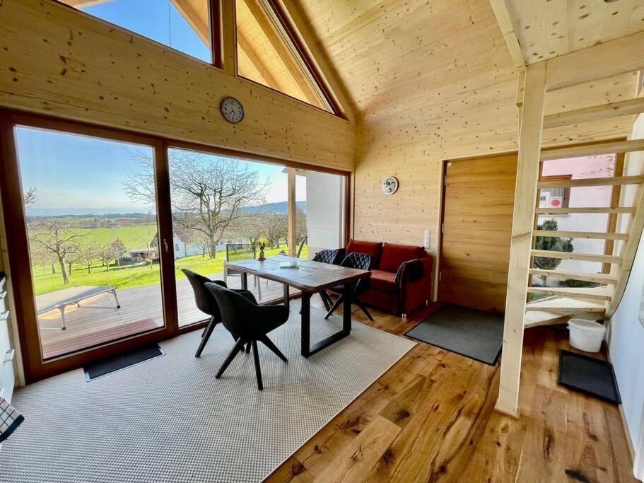 Zweistoeckiges Natur-Holzhaus Mit Berg- & Seesicht Horgenzell ภายนอก รูปภาพ